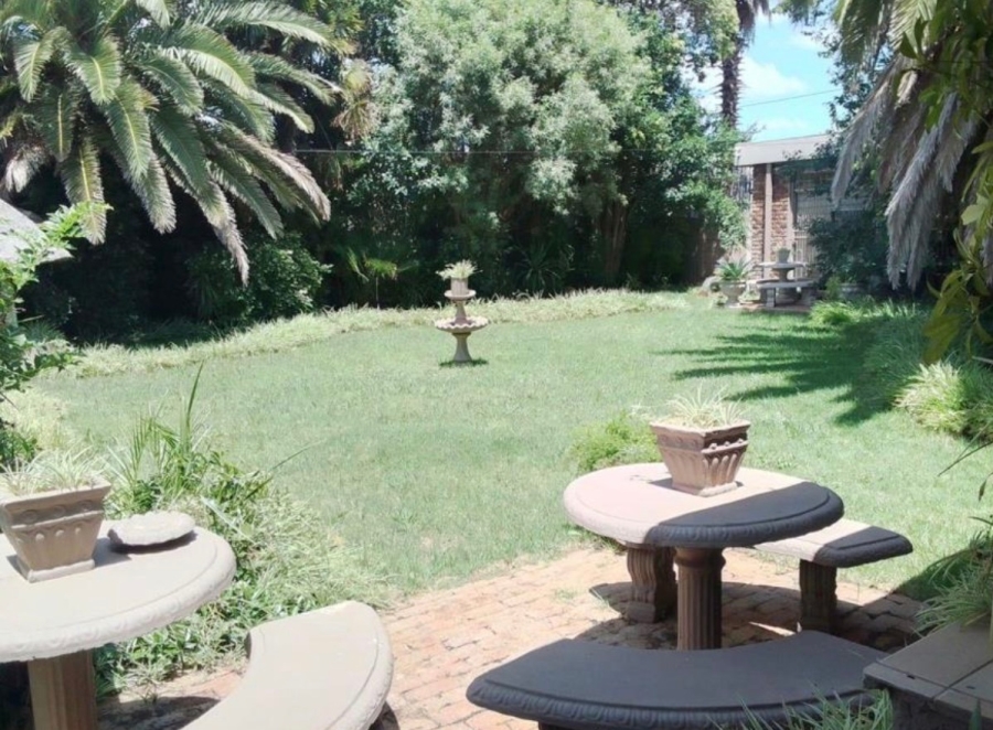 5 Bedroom Property for Sale in Mohadin North West